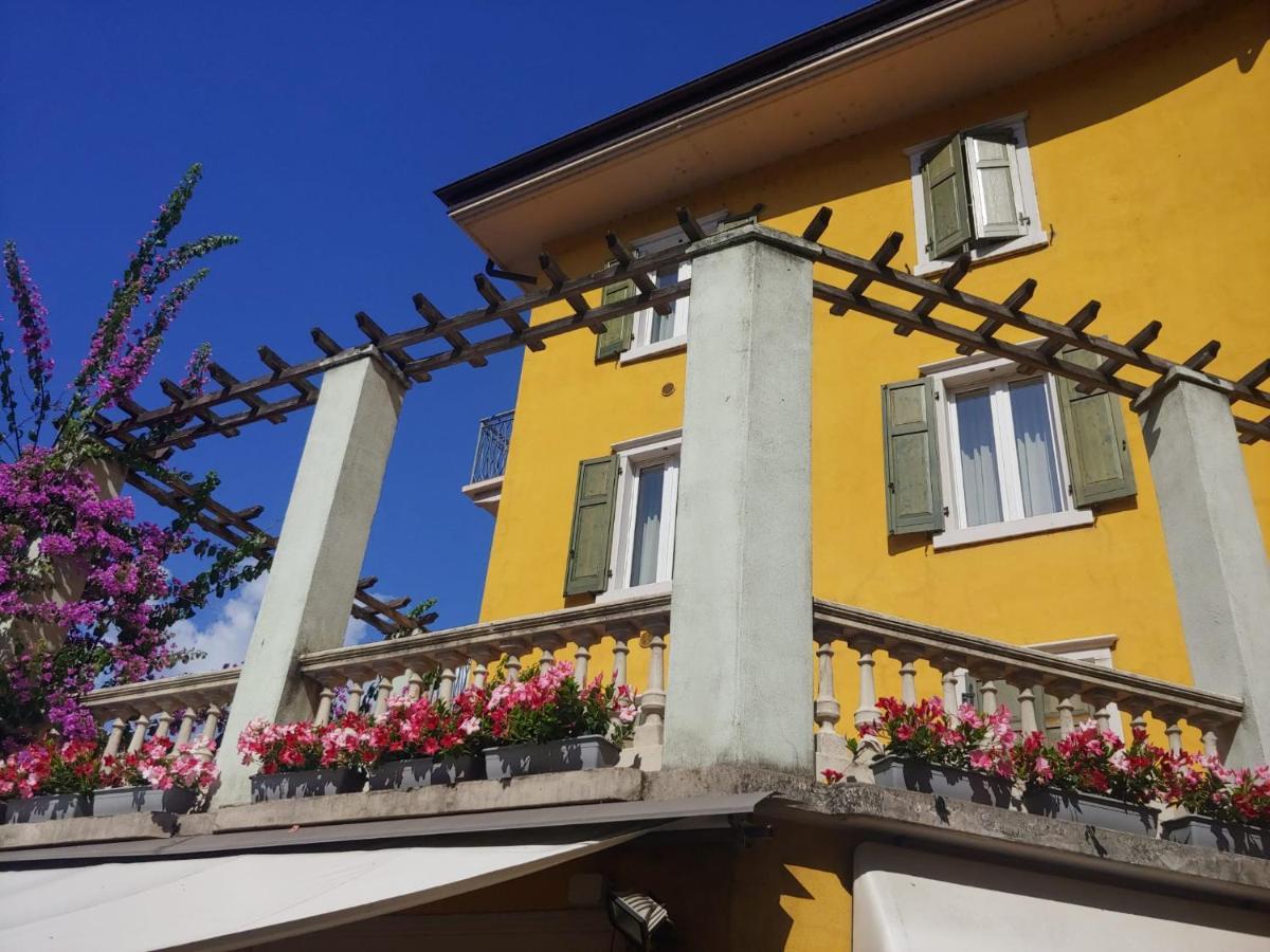 Appartamenti Baia Azzurra 6. Torbole Sul Garda Exterior foto